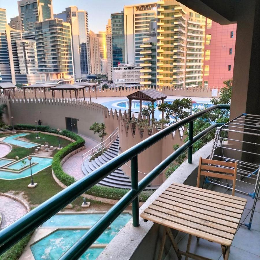 Nomad Partition Room In Barsha Heights 3 Mins To Icm Metro Dubaj Exteriér fotografie